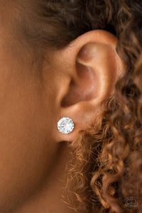 Paparazzi Just In TIMELESS - Gold Earring - Bauble and Bling Boutique 